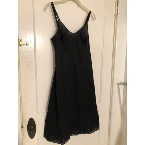 Vintage SEARS The Doesn’t Slip Nylon Black Full Slip Size 34 Average SHIPS FREE - Picture 1 of 6